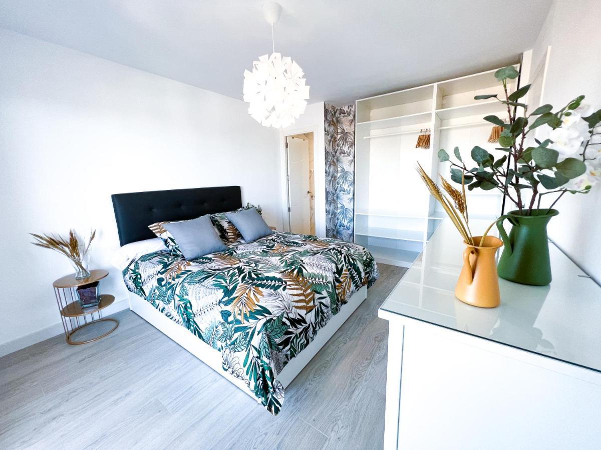 Apartamento A 900 M De La Playa Y Con Vistas Al Mar En Fuengirola Eksteriør billede