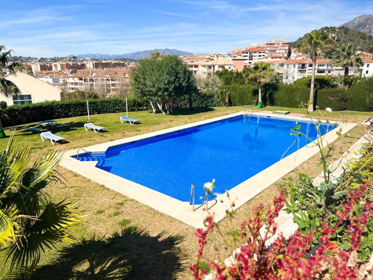 Apartamento A 900 M De La Playa Y Con Vistas Al Mar En Fuengirola Eksteriør billede