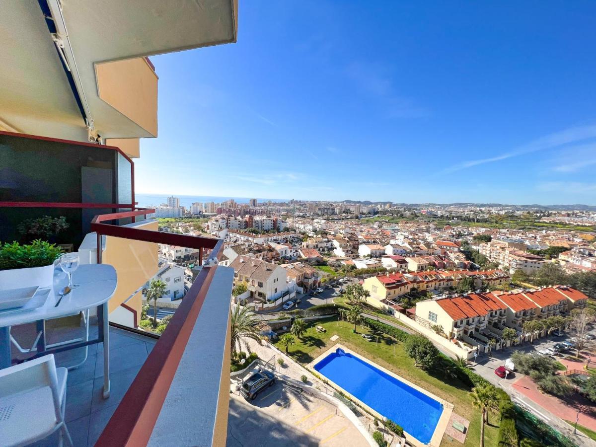 Apartamento A 900 M De La Playa Y Con Vistas Al Mar En Fuengirola Eksteriør billede