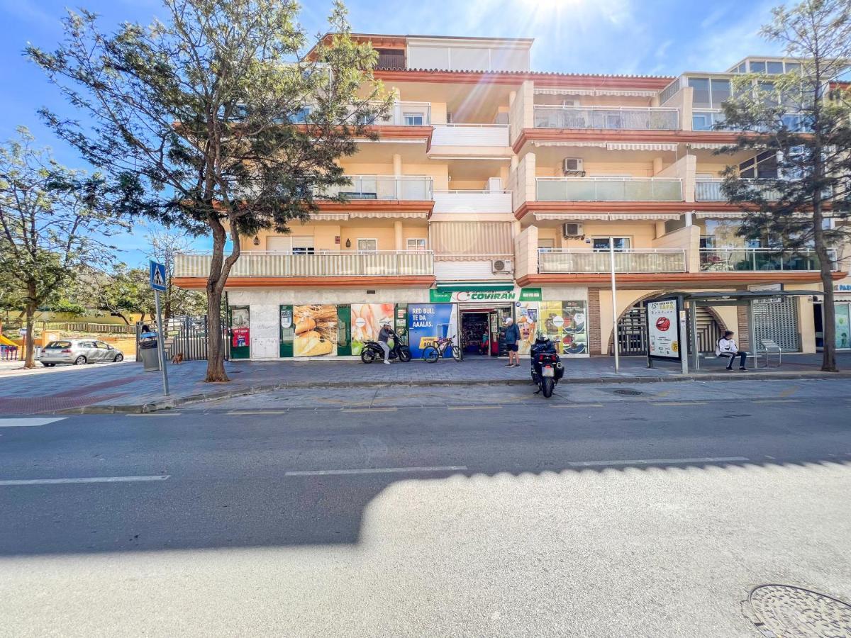 Apartamento A 900 M De La Playa Y Con Vistas Al Mar En Fuengirola Eksteriør billede