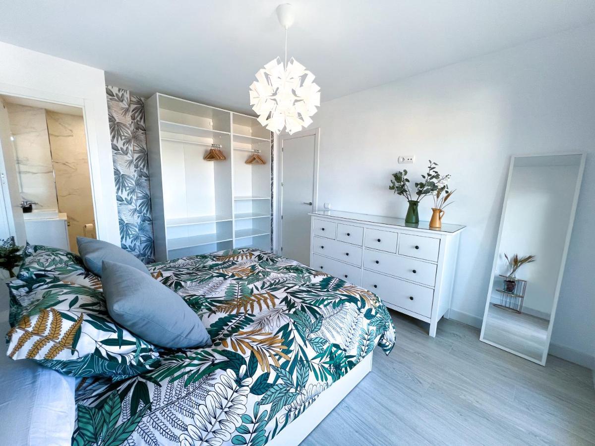 Apartamento A 900 M De La Playa Y Con Vistas Al Mar En Fuengirola Eksteriør billede