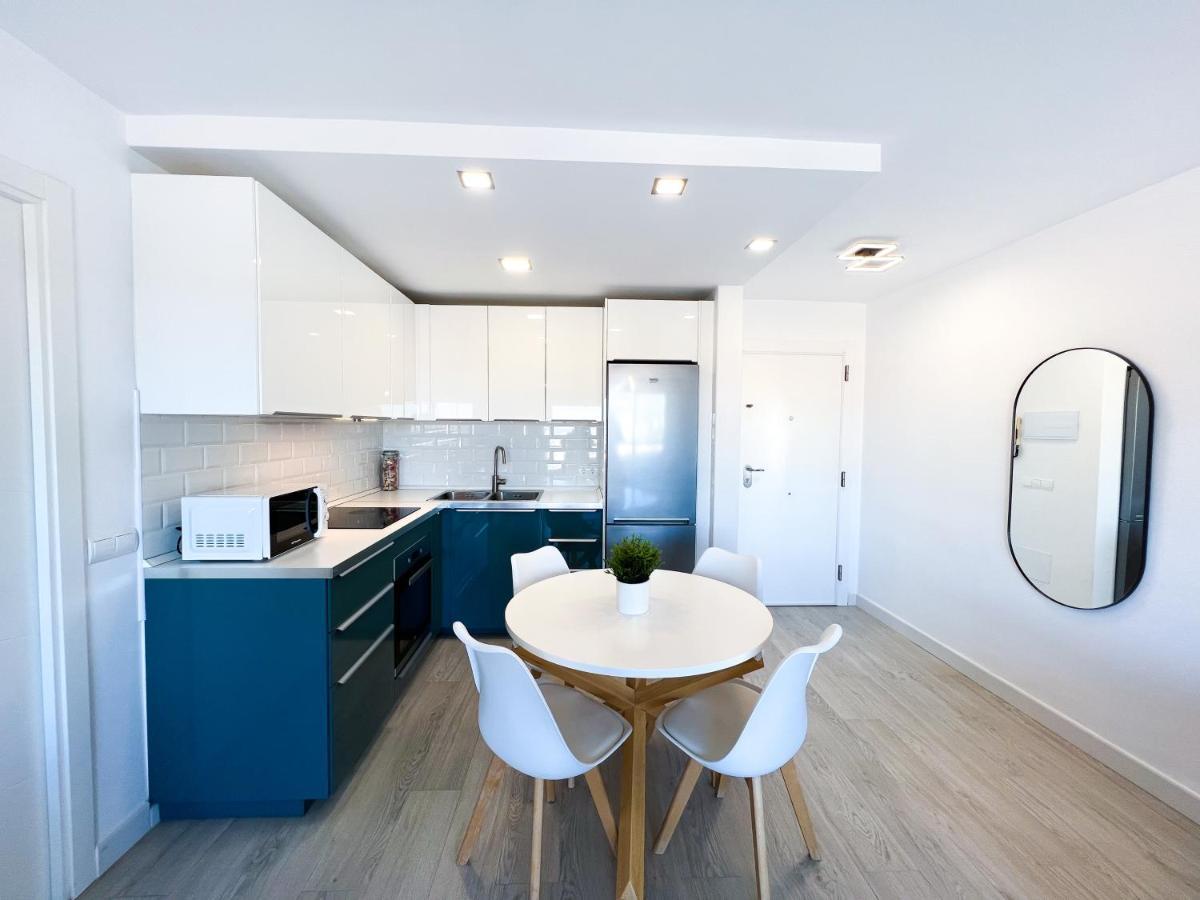 Apartamento A 900 M De La Playa Y Con Vistas Al Mar En Fuengirola Eksteriør billede