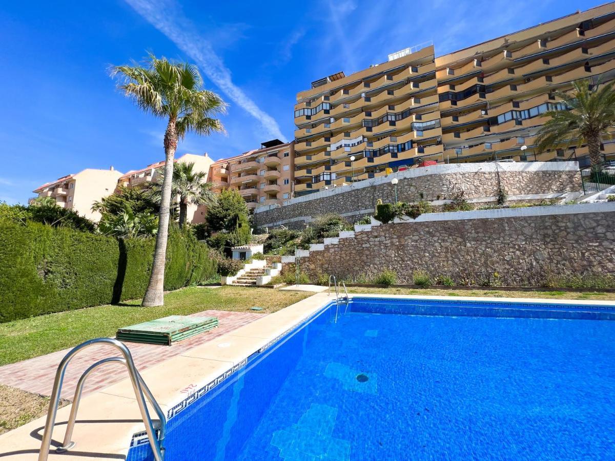 Apartamento A 900 M De La Playa Y Con Vistas Al Mar En Fuengirola Eksteriør billede