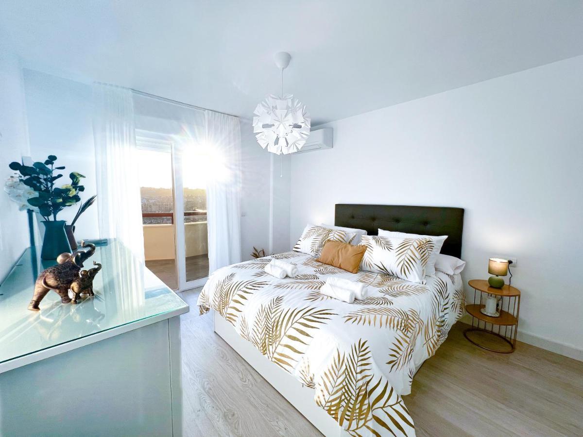 Apartamento A 900 M De La Playa Y Con Vistas Al Mar En Fuengirola Eksteriør billede