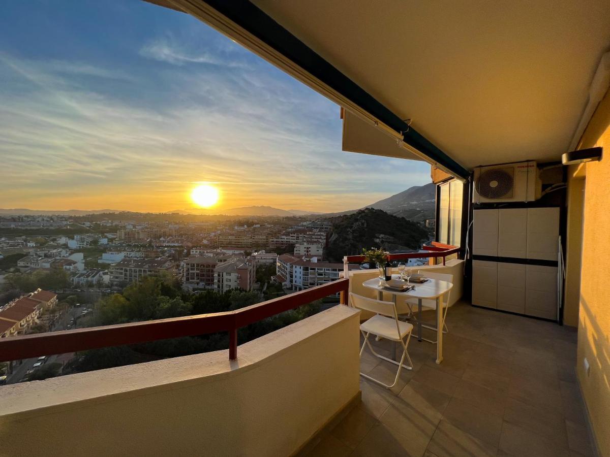 Apartamento A 900 M De La Playa Y Con Vistas Al Mar En Fuengirola Eksteriør billede