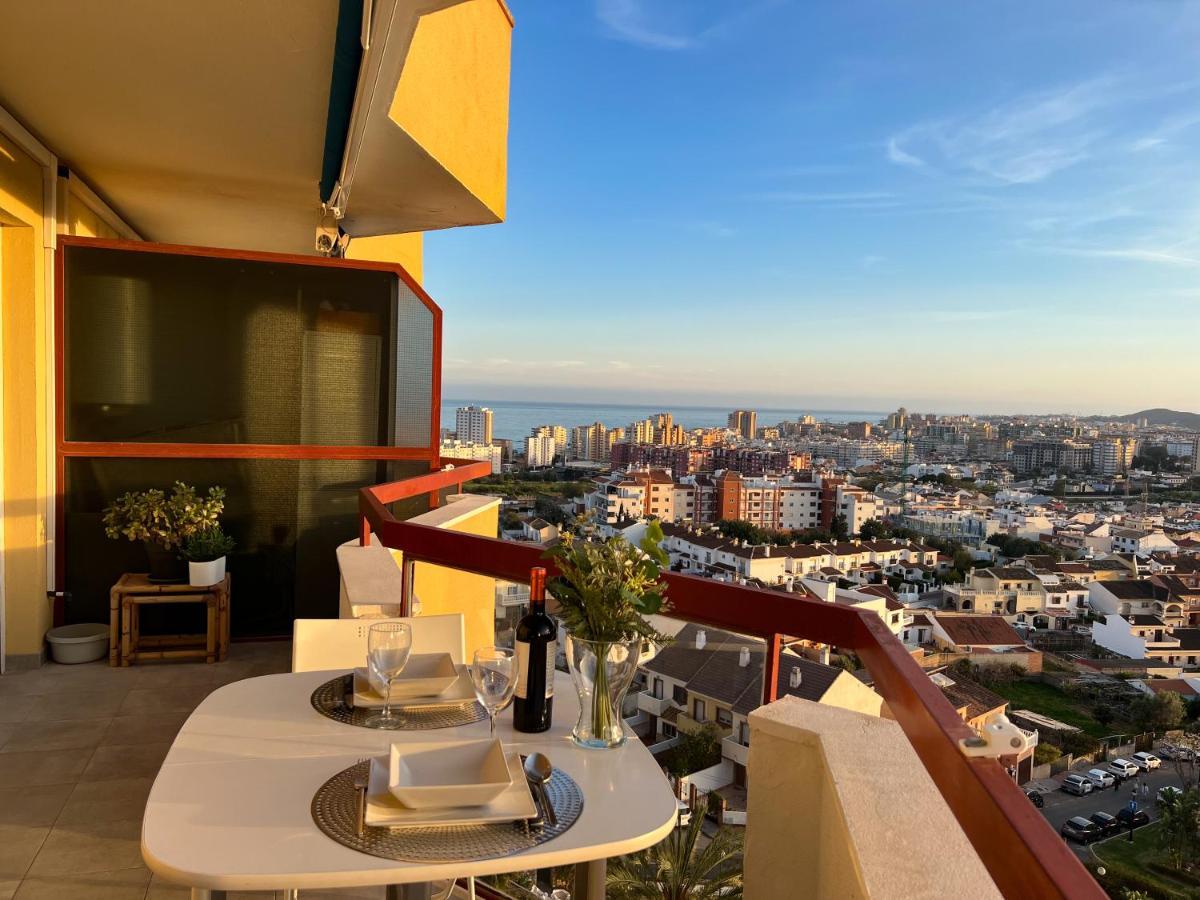 Apartamento A 900 M De La Playa Y Con Vistas Al Mar En Fuengirola Eksteriør billede